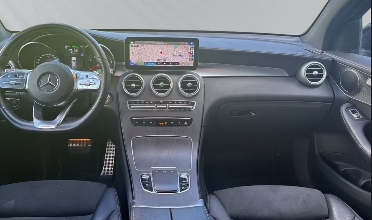 Mercedes-Benz GLC Coupé 300e 4MATIC AMG - foto 6