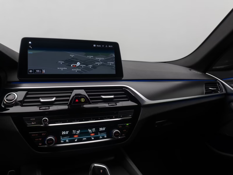 BMW Seria 5 540i xDrive M-Sport - foto 25