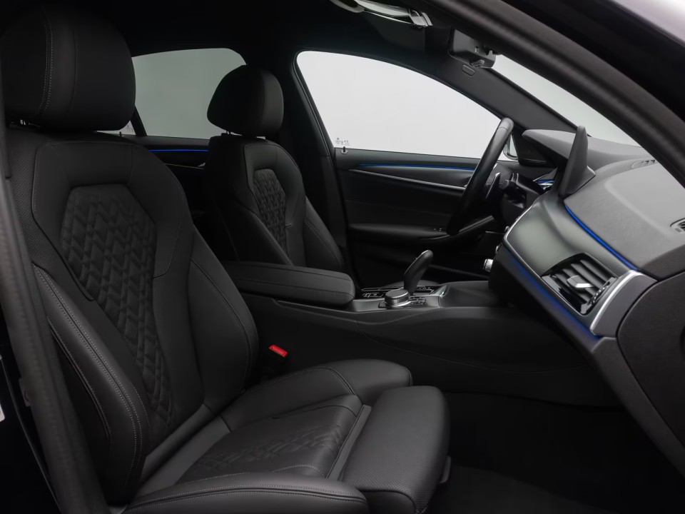 BMW Seria 5 540i xDrive M-Sport - foto 16