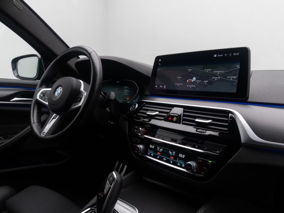 BMW Seria 5 540i xDrive M-Sport - foto 21