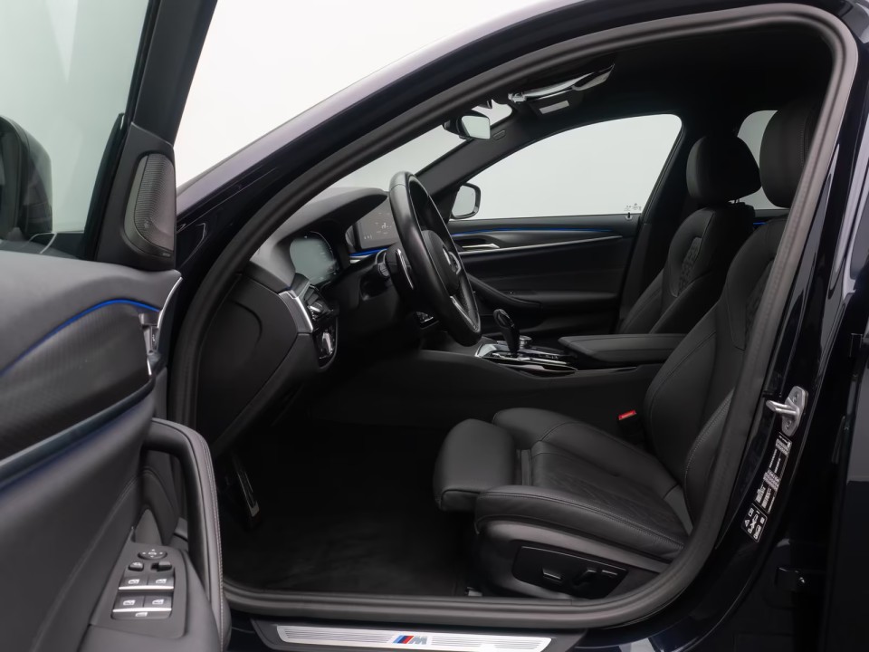 BMW Seria 5 540i xDrive M-Sport - foto 12