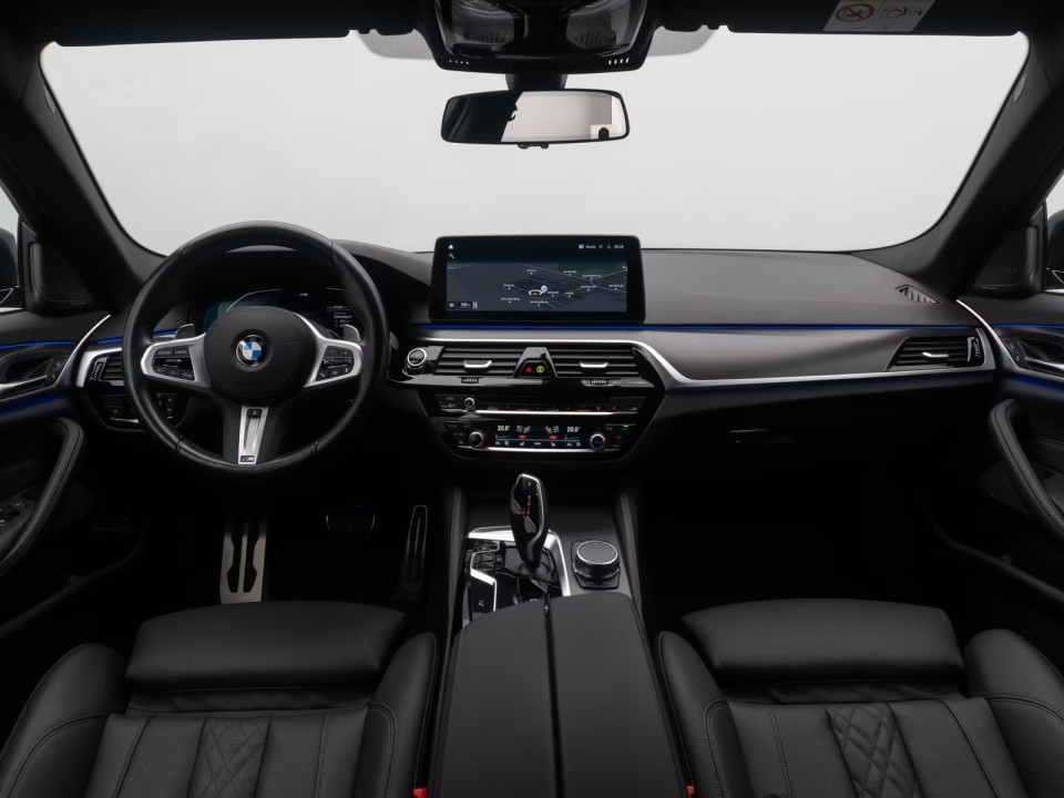 BMW Seria 5 540i xDrive M-Sport - foto 22