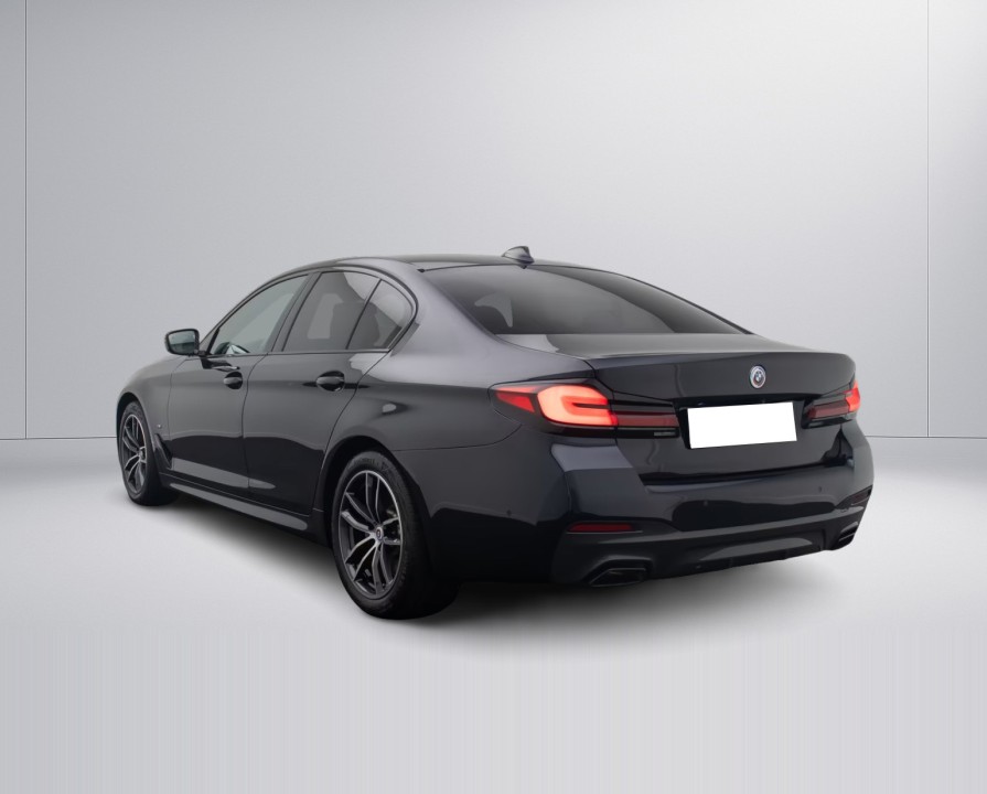 BMW Seria 5 540i xDrive M-Sport - foto 7