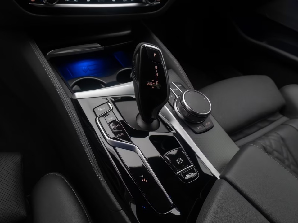 BMW Seria 5 540i xDrive M-Sport - foto 26