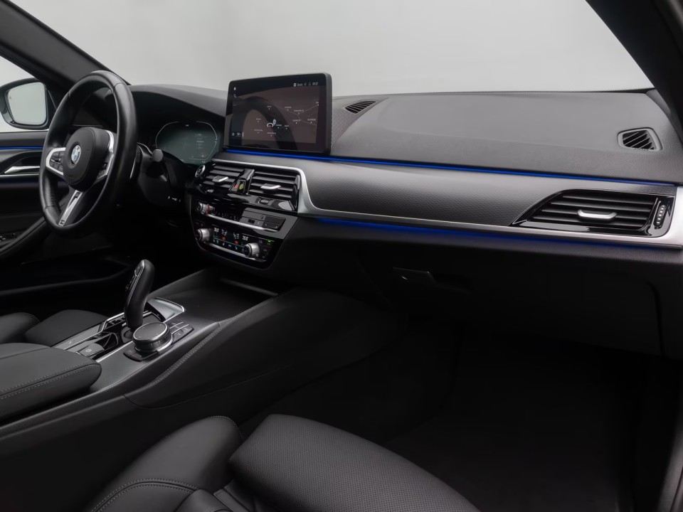 BMW Seria 5 540i xDrive M-Sport - foto 19