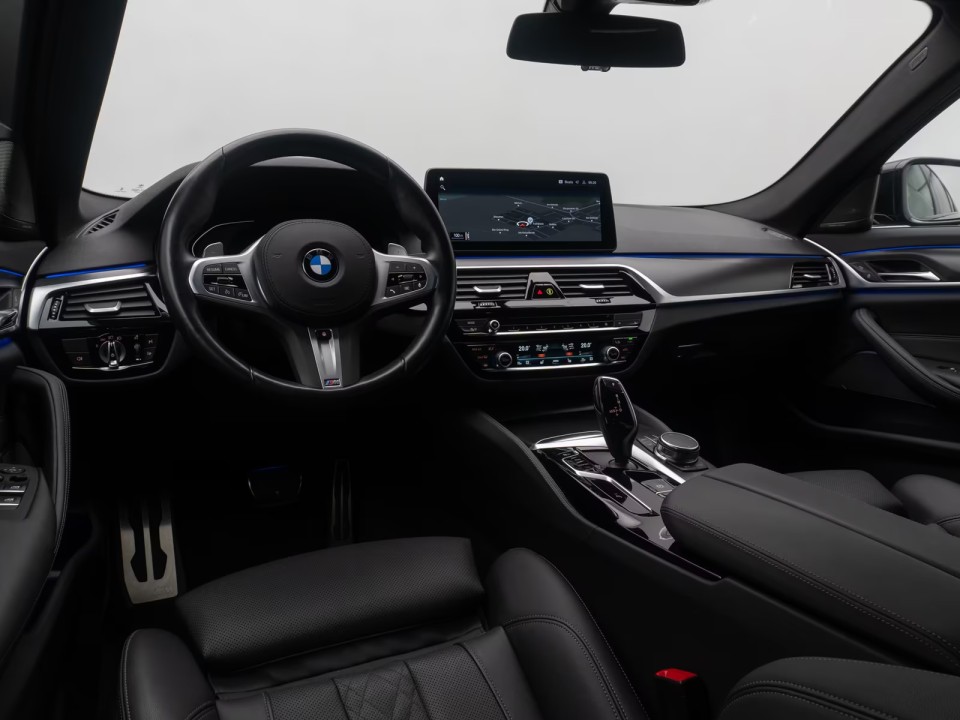 BMW Seria 5 540i xDrive M-Sport - foto 23