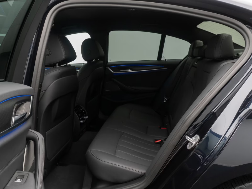 BMW Seria 5 540i xDrive M-Sport - foto 14