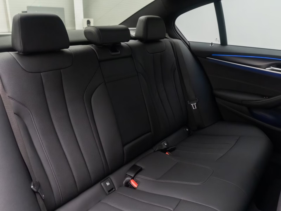 BMW Seria 5 540i xDrive M-Sport - foto 15
