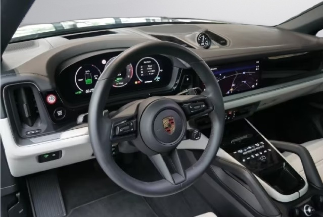Porsche Cayenne Coupe E-Hybrid - foto 11