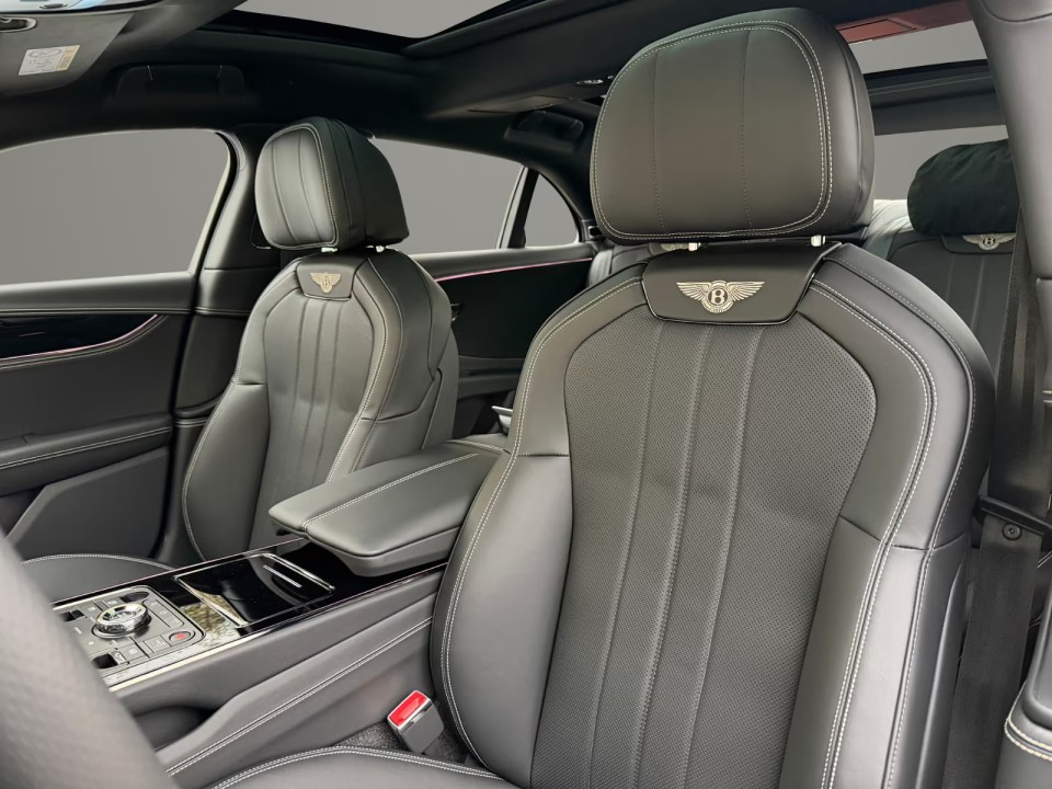Bentley Flying Spur V8 Hybrid - foto 11