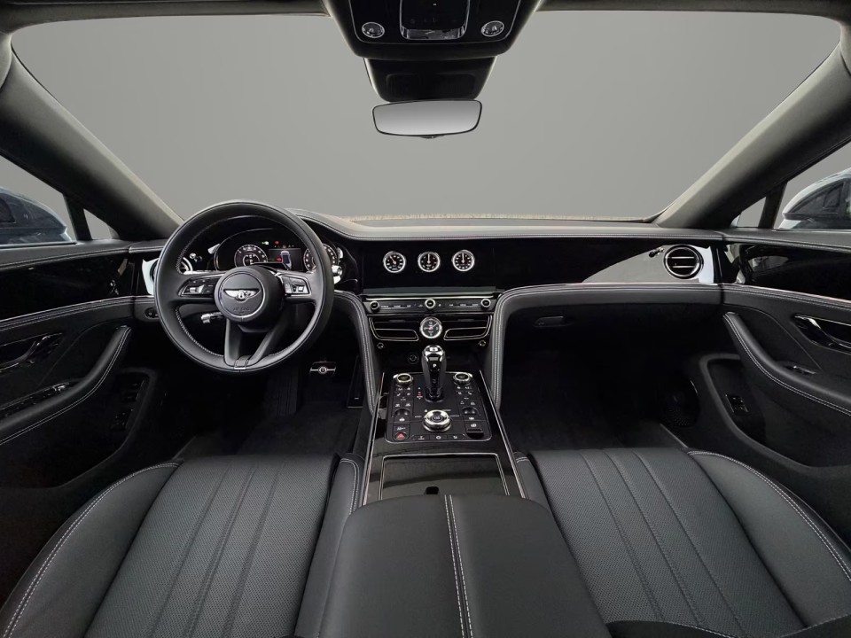 Bentley Flying Spur V8 Hybrid - foto 19