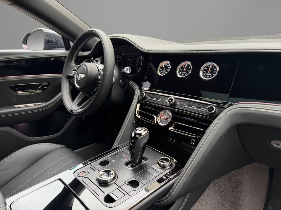 Bentley Flying Spur V8 Hybrid - foto 18