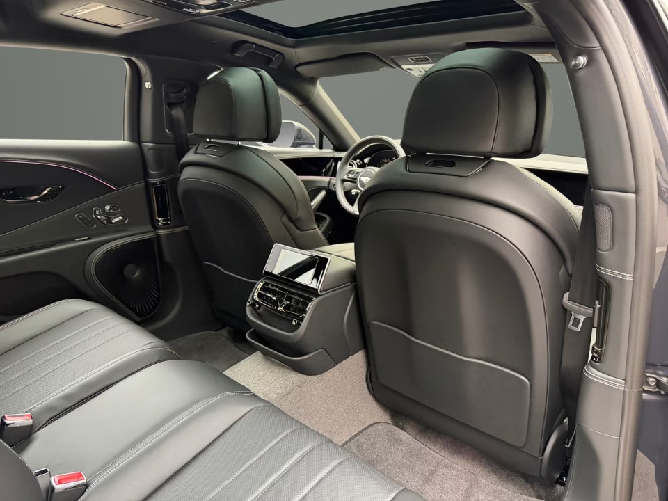 Bentley Flying Spur V8 Hybrid - foto 15