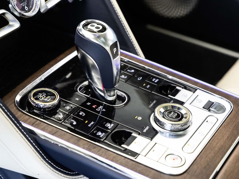 Bentley Flying Spur - foto 9