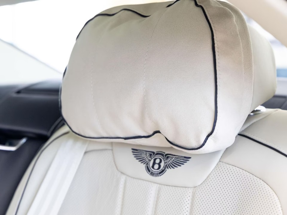 Bentley Flying Spur - foto 14
