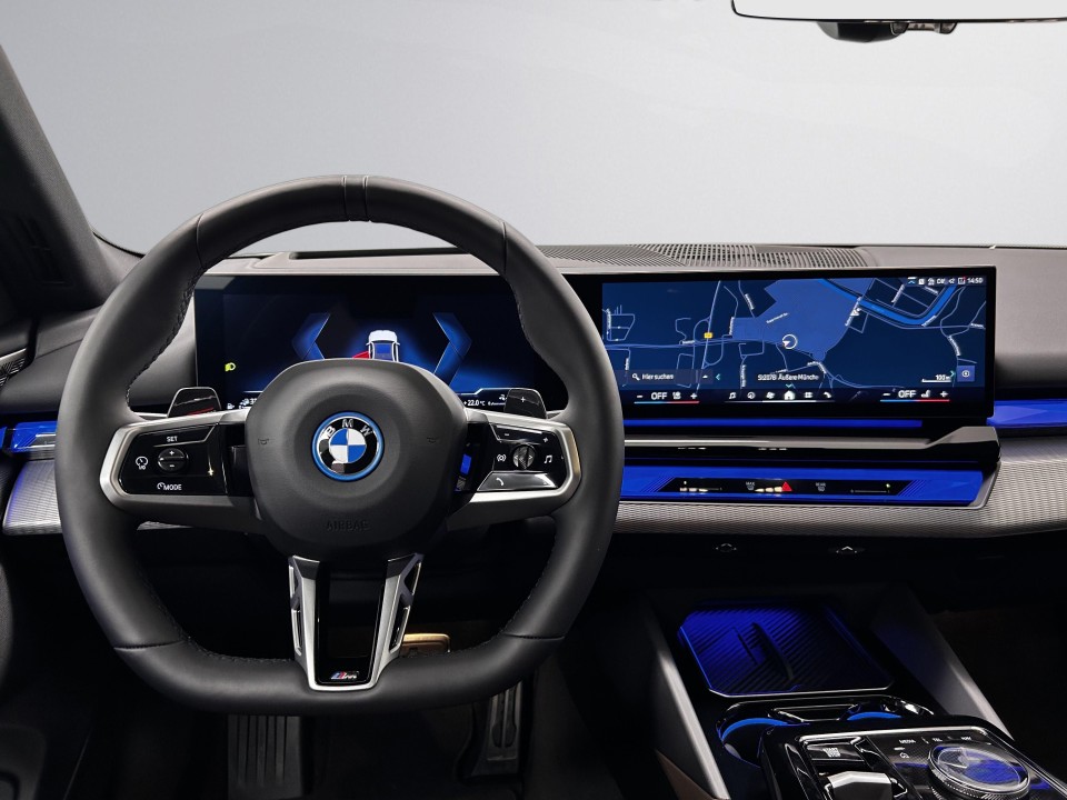 BMW Seria 5 550e xDrive - foto 7