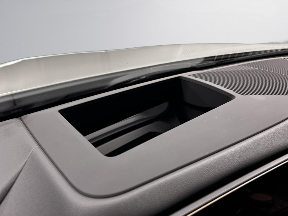 BMW Seria 5 550e xDrive - foto 21