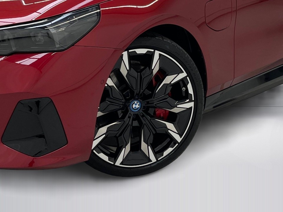BMW Seria 5 550e xDrive M-Sport - foto 12