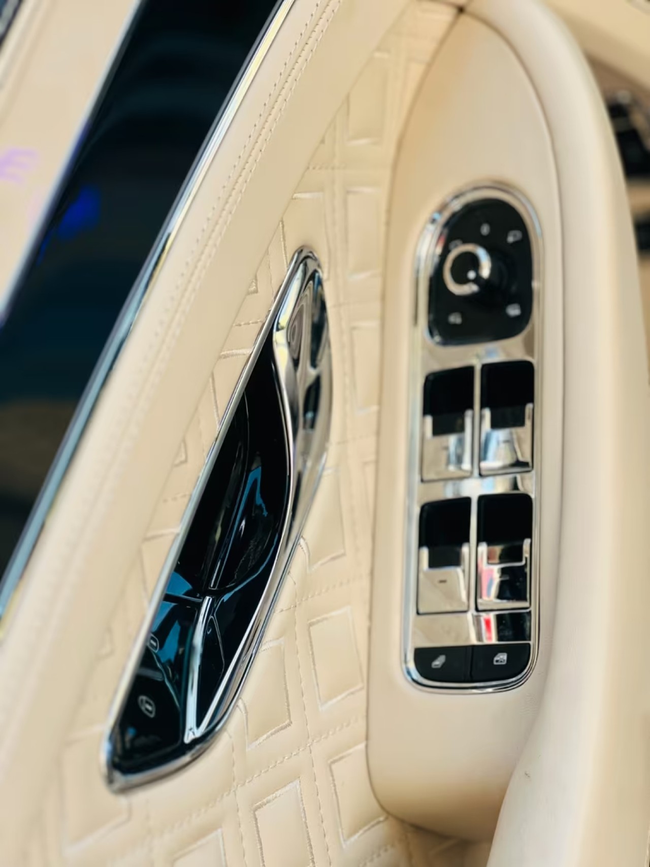 BENTLEY Continental 2022 — imagine 18