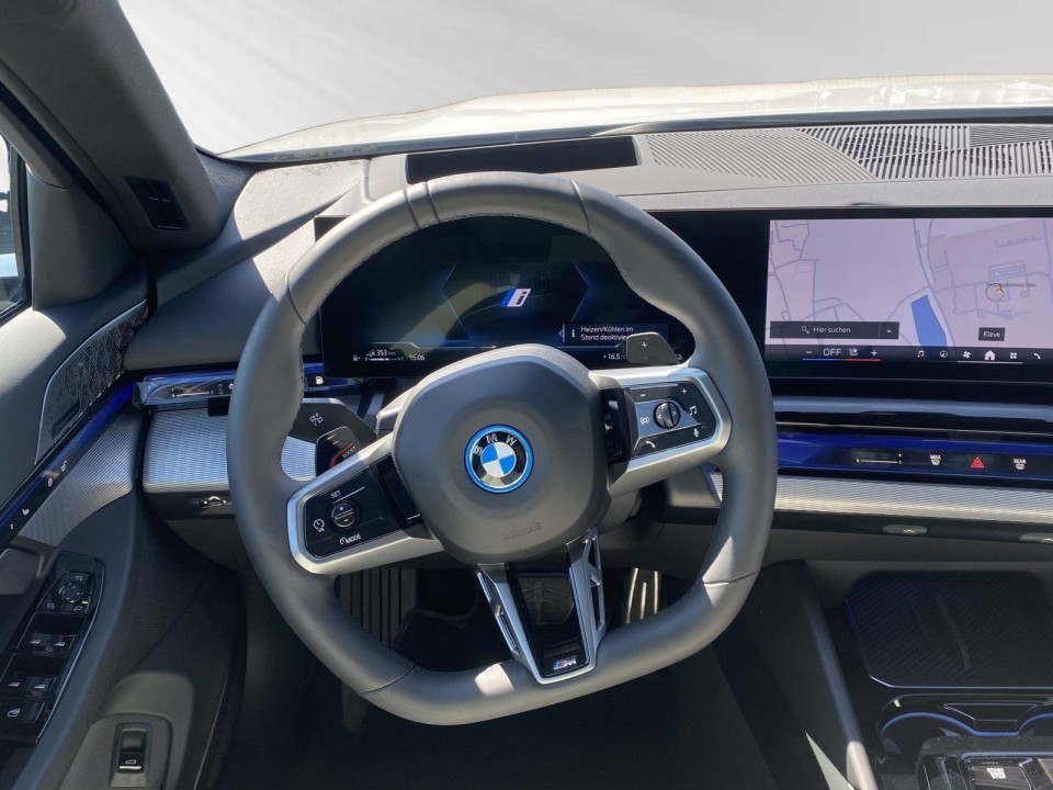 BMW Seria 5 550e xDrive M-Sport - foto 9