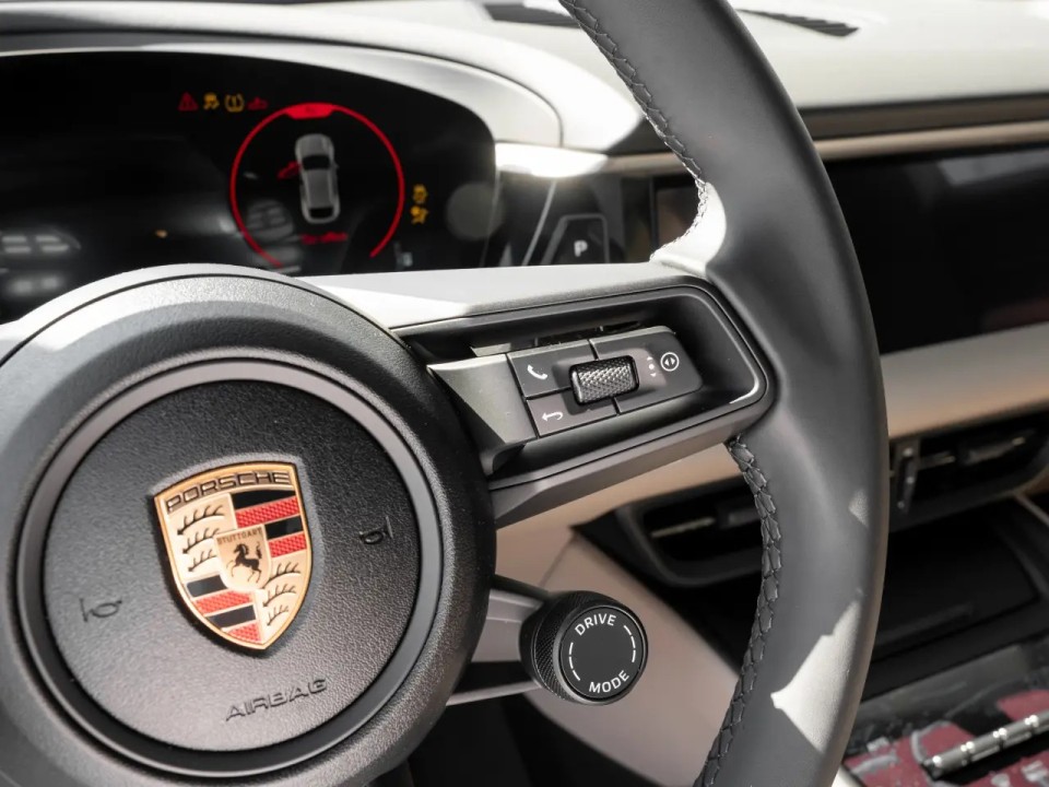 Porsche Macan - foto 10