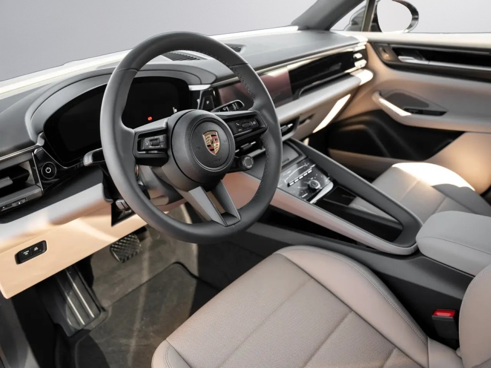 PORSCHE Macan 2025 — imagine 16