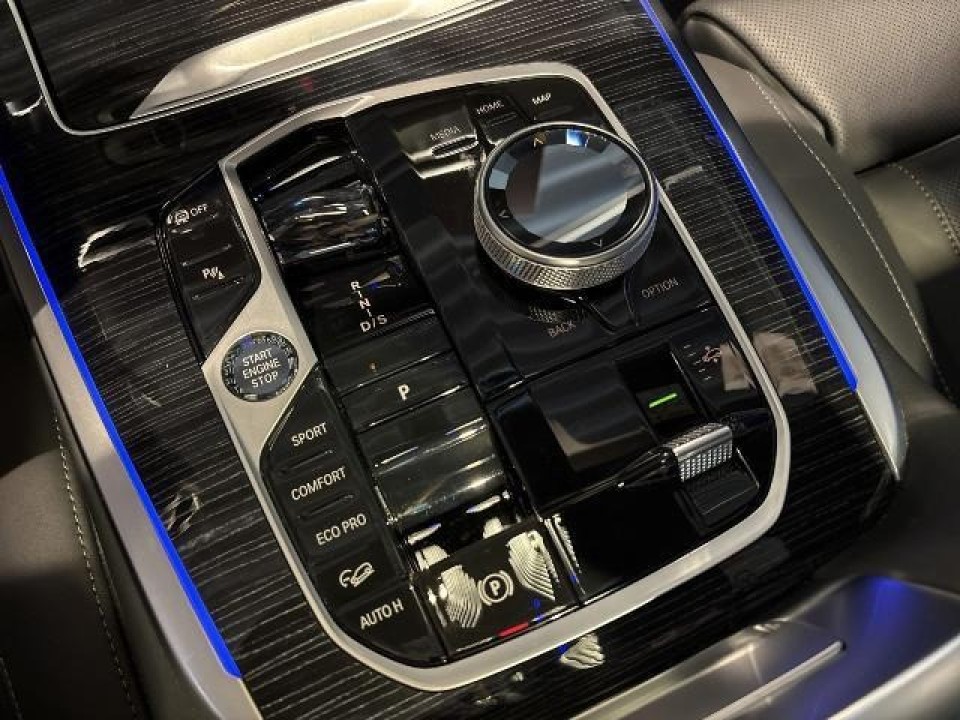 BMW X7 xDrive40d M-Sport - foto 10