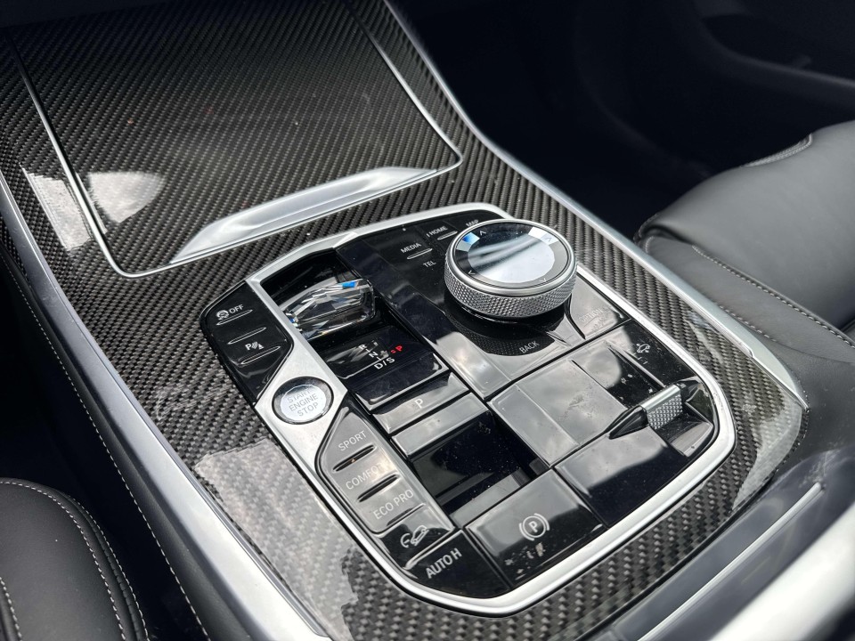 BMW X7 M60i - foto 13