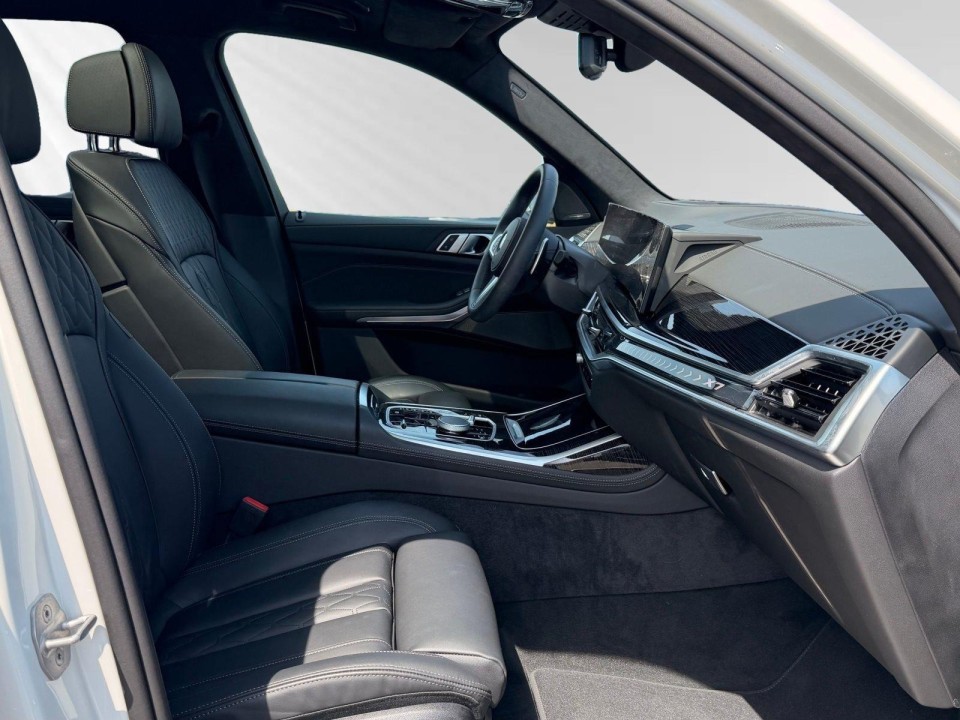 BMW X7 xDrive40i M-Sport - foto 8