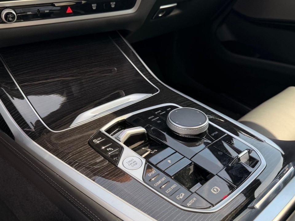 BMW X7 xDrive40i M-Sport - foto 9