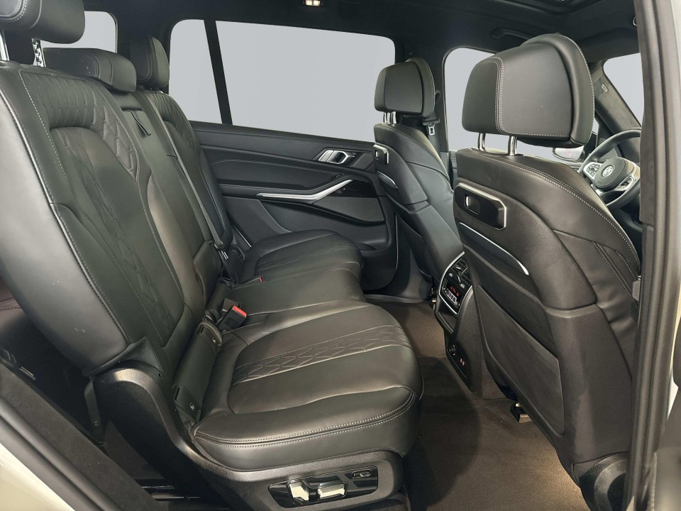 BMW X7 xDrive40d M-Sport - foto 16