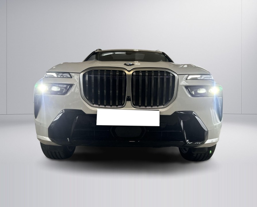 BMW X7 2025 — imagine 16