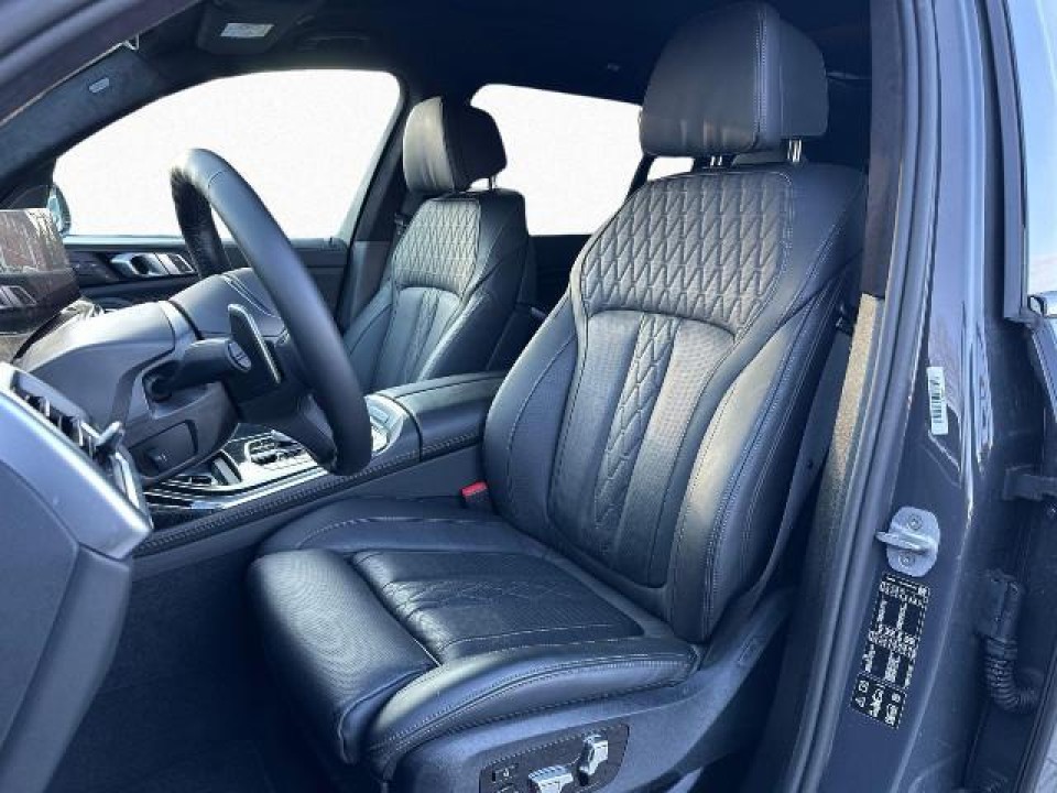 BMW X7 2025 — imagine 14