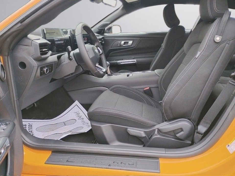 FORD Mustang 2026 — imagine 5
