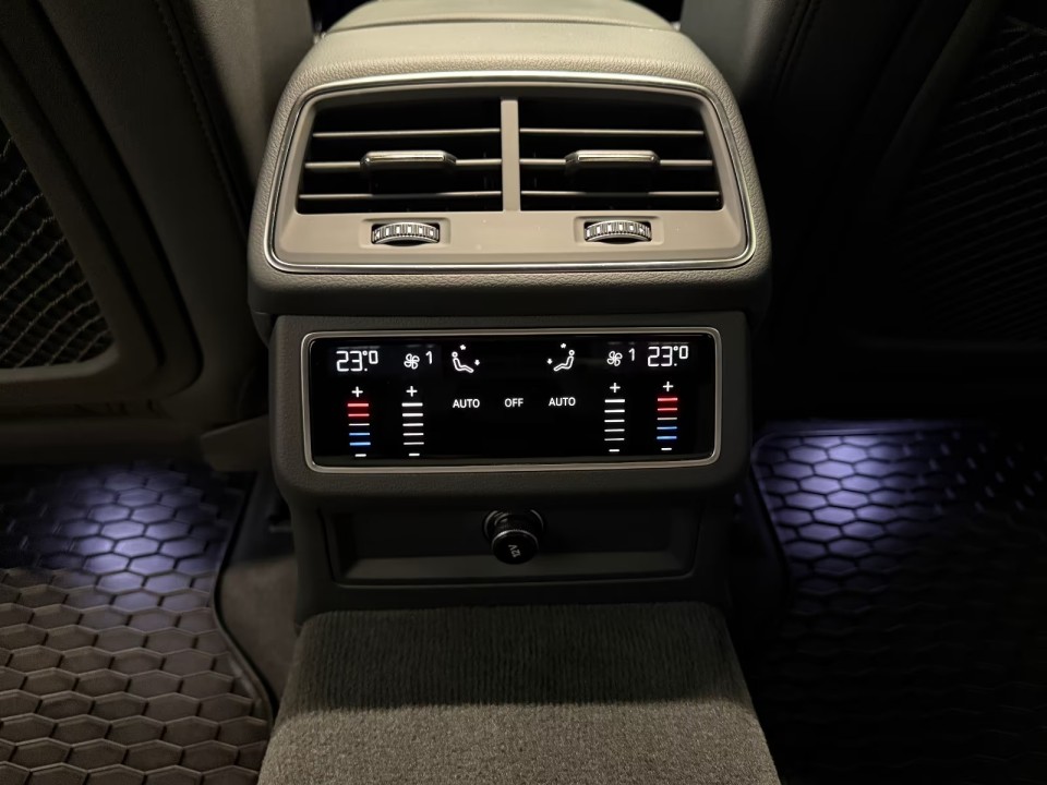 Audi A6 - foto 14