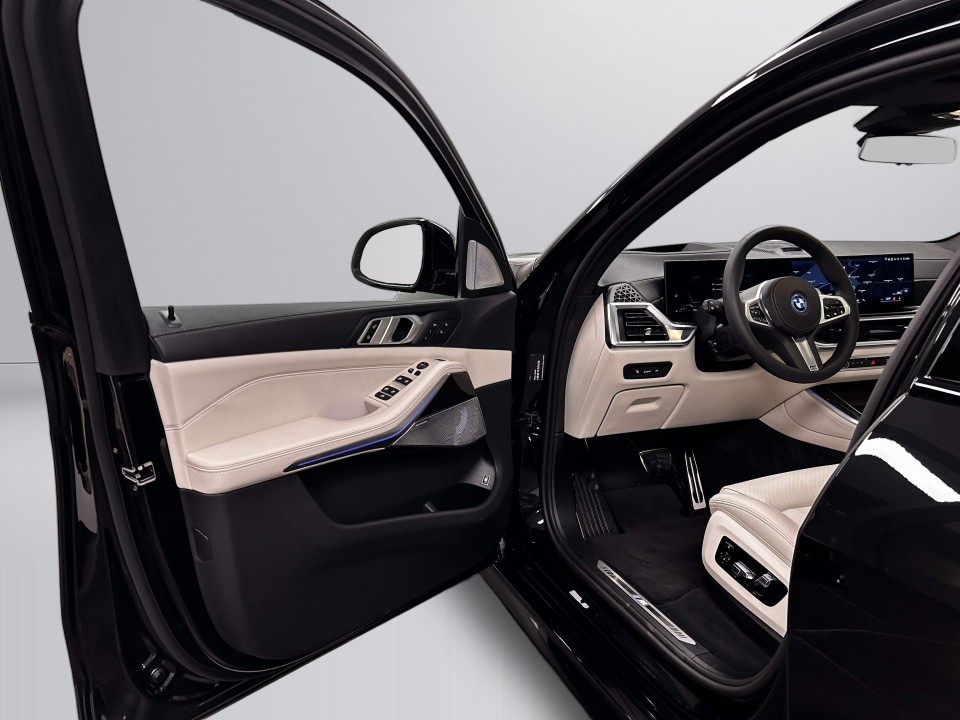 BMW X5 xDrive50e - foto 17