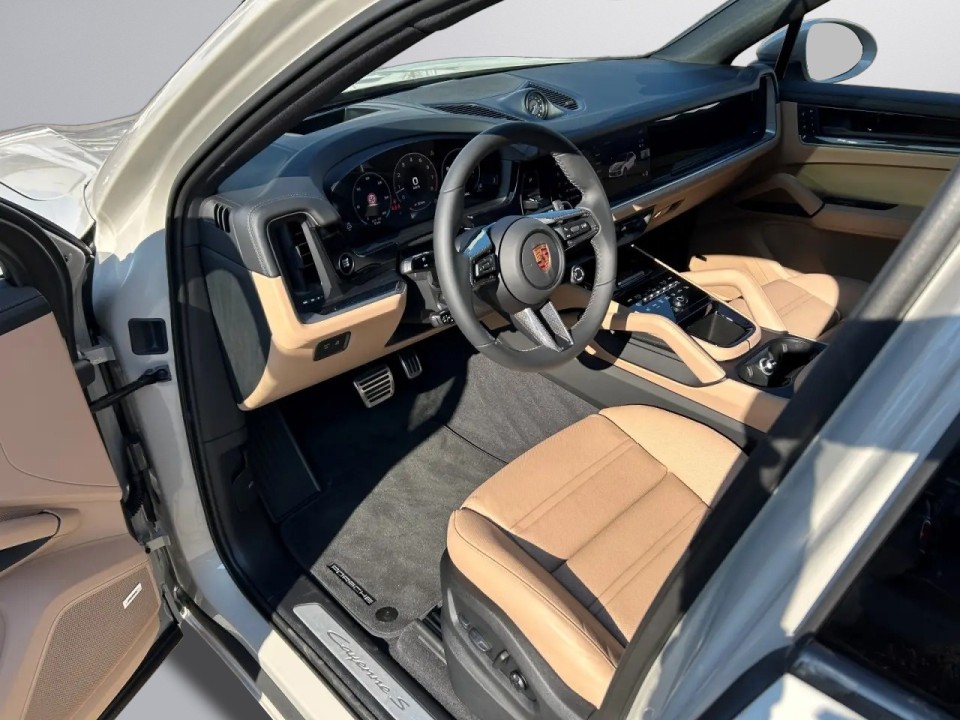 PORSCHE Cayenne Coupe 2025 — imagine 18
