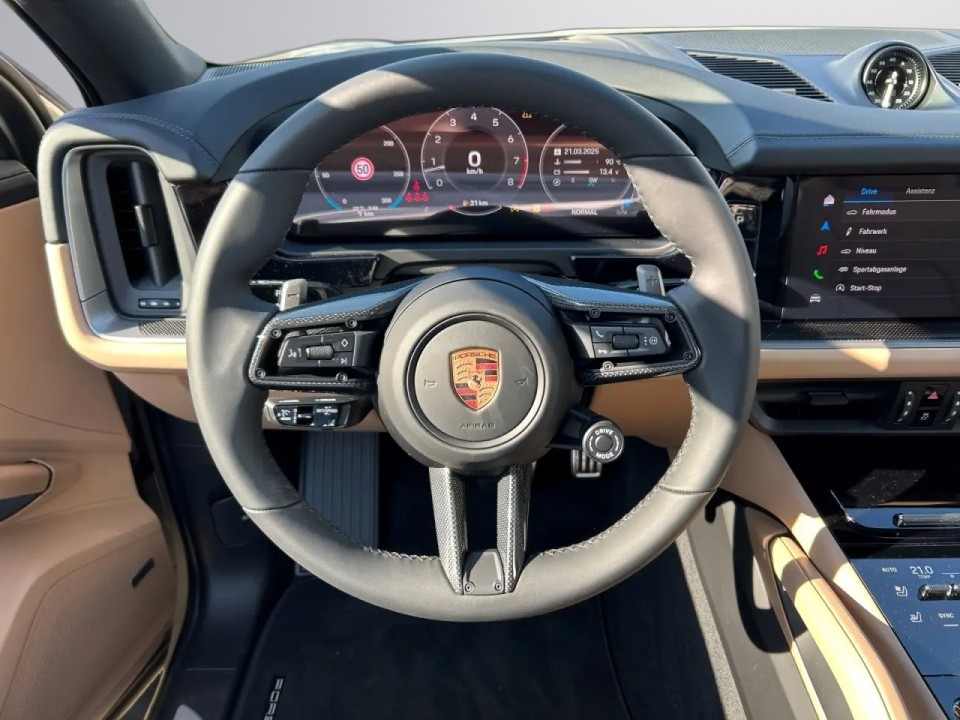 PORSCHE Cayenne Coupe 2025 — imagine 17