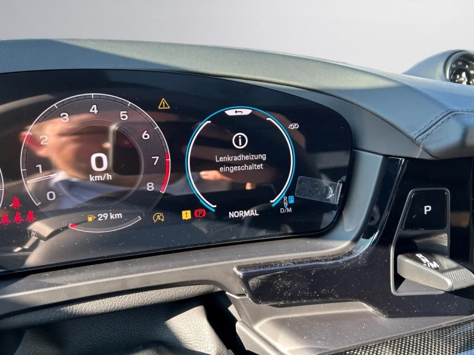 PORSCHE Cayenne Coupe 2025 — imagine 20