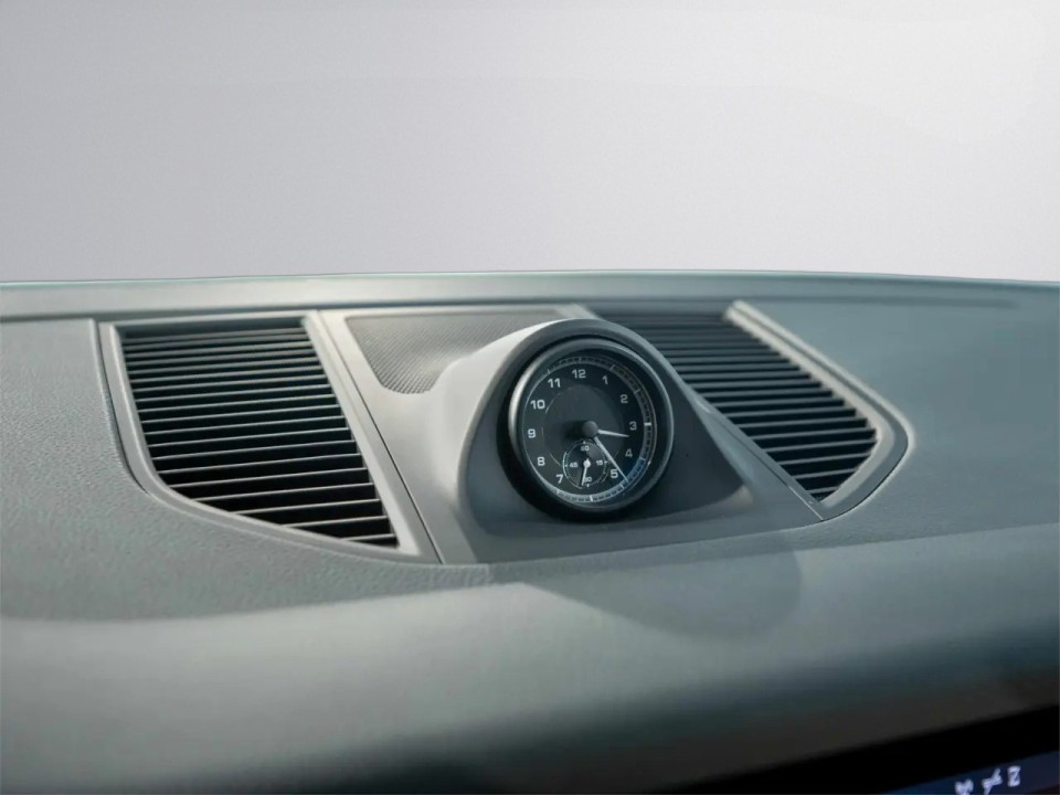 PORSCHE Macan 2023 — imagine 19