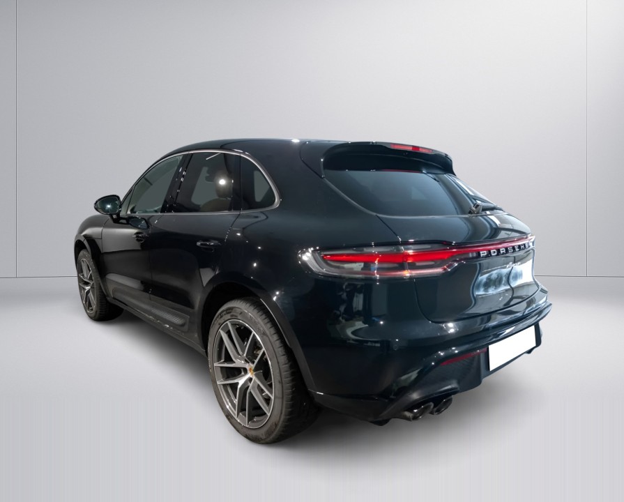 PORSCHE Macan 2023 — imagine 3