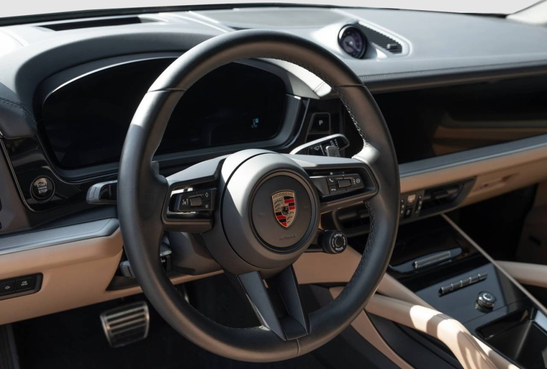 PORSCHE Cayenne Coupe 2024 — imagine 14