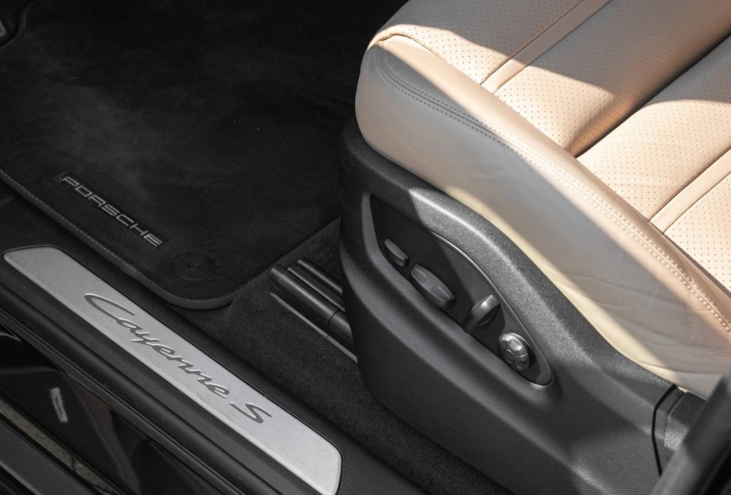 PORSCHE Cayenne Coupe 2024 — imagine 15
