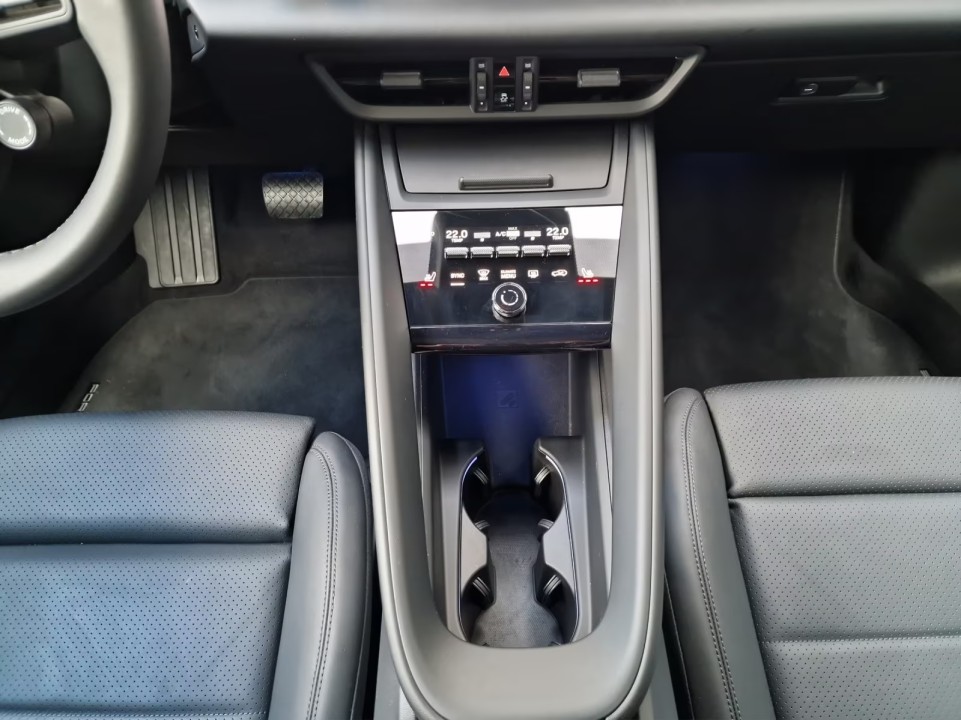 Porsche Macan - foto 14