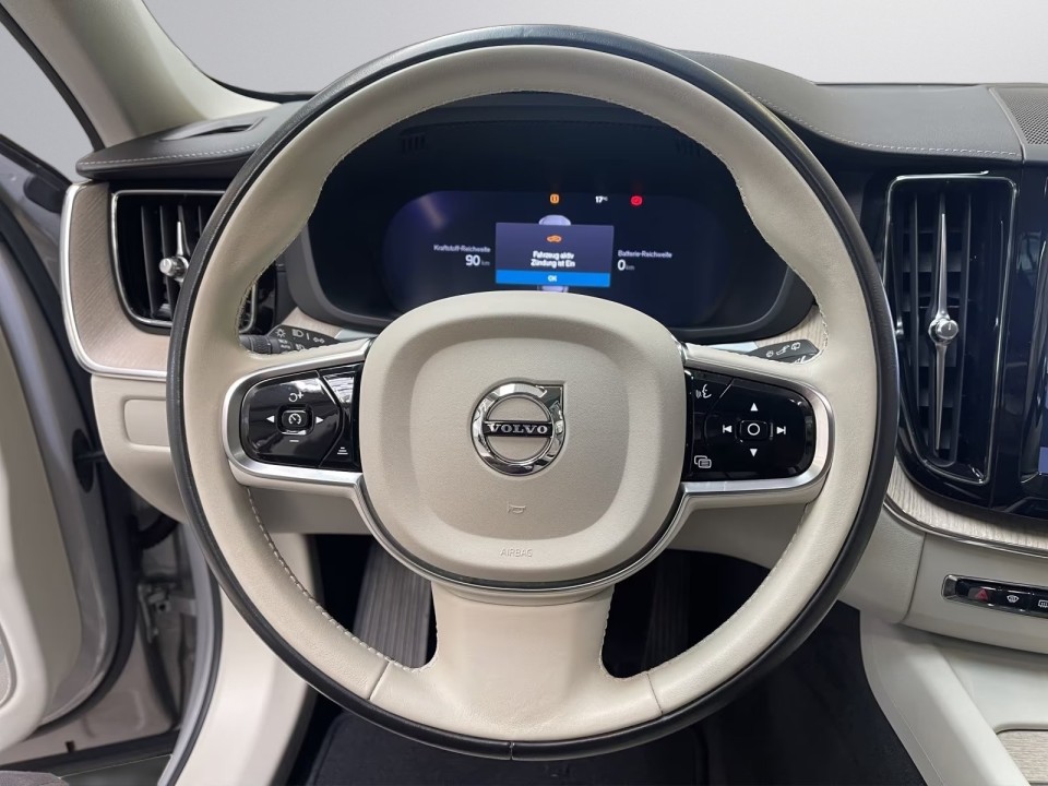 VOLVO XC60 2023 — imagine 16