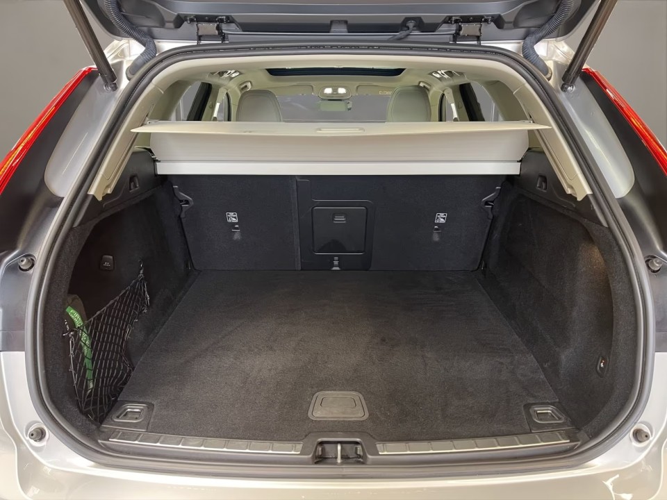 Volvo XC 60 T8 Recharge AWD Ultimate Dark - foto 15