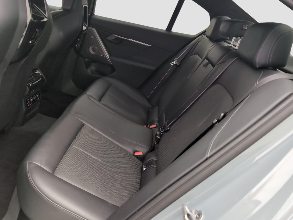 BMW Seria 5 520i M-Sport - foto 10