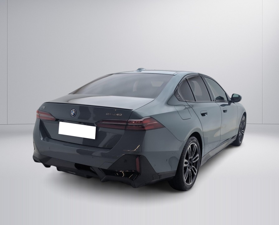 BMW i5 eDrive40 (3)
