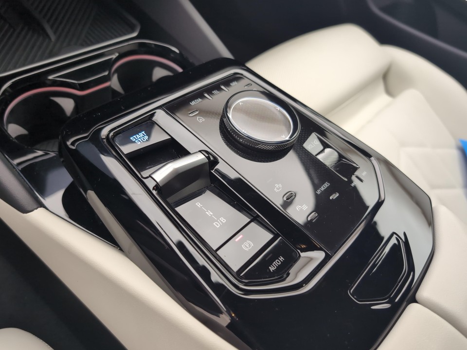 BMW i5 eDrive40 - foto 9