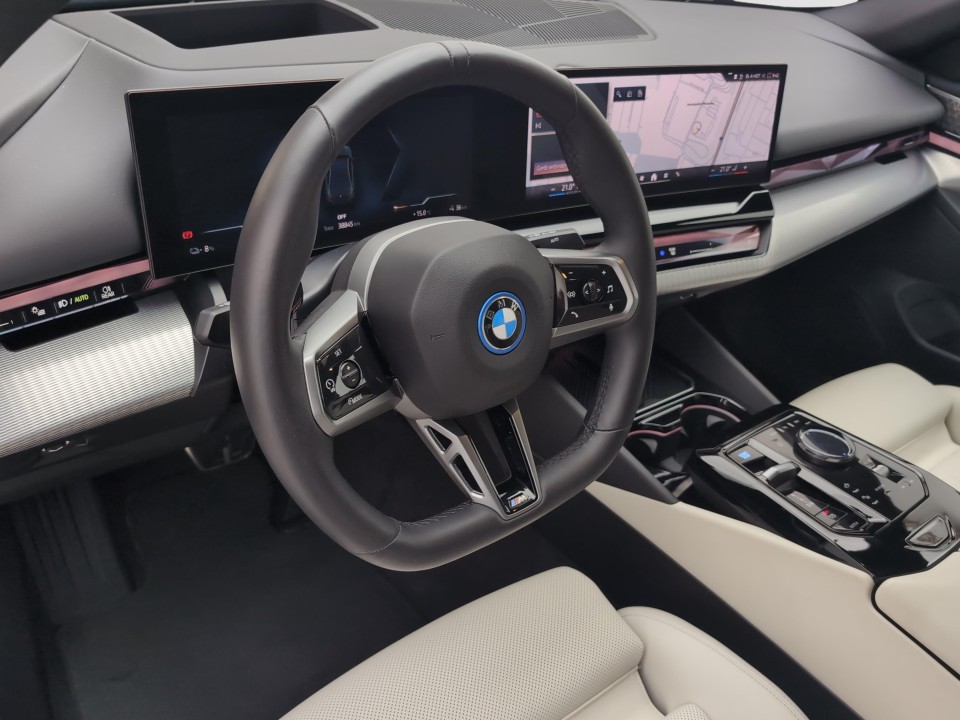 BMW i5 eDrive40 - foto 7